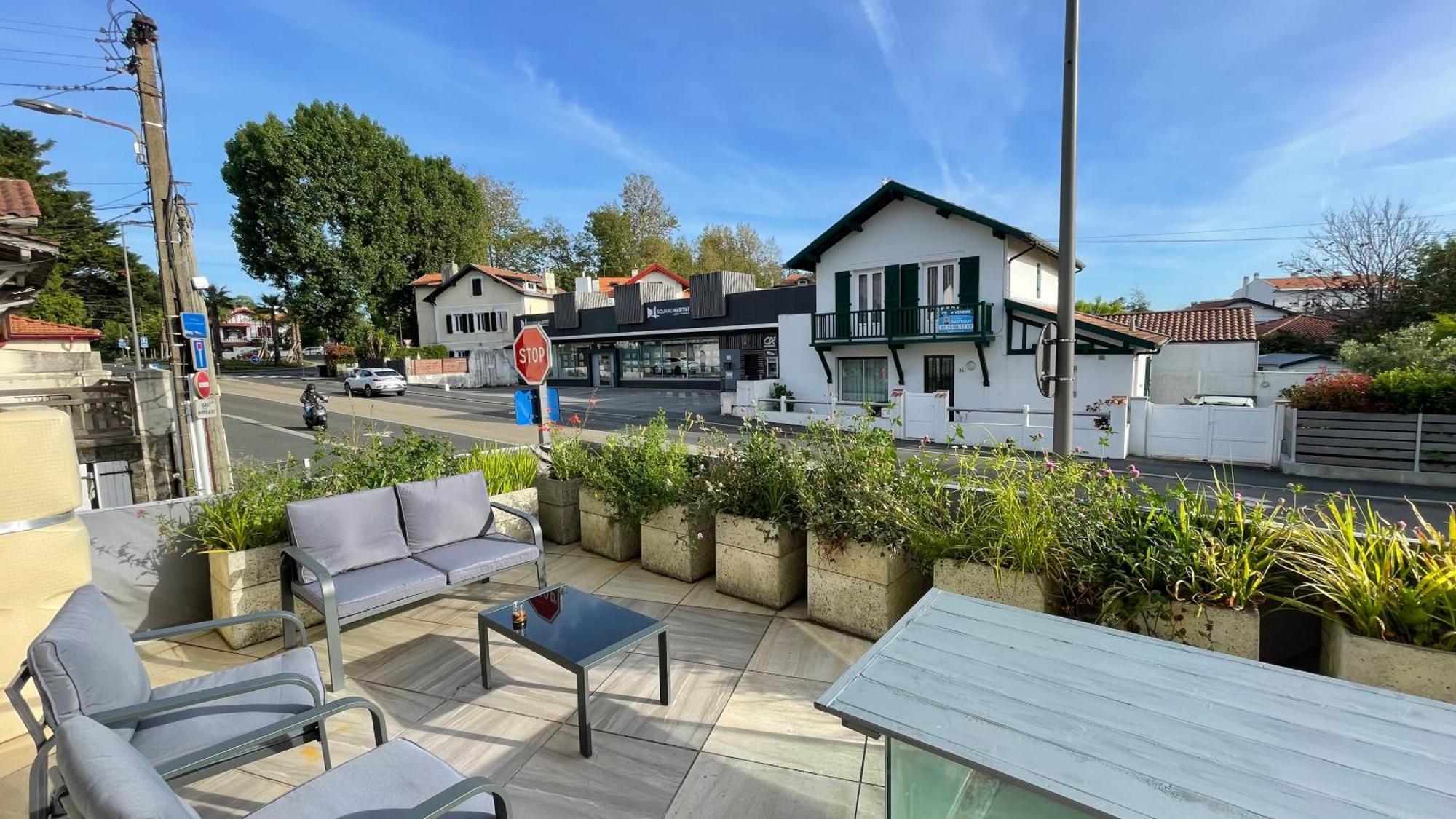 Le Doolies - Holiday Inn Biarritz Buitenkant foto